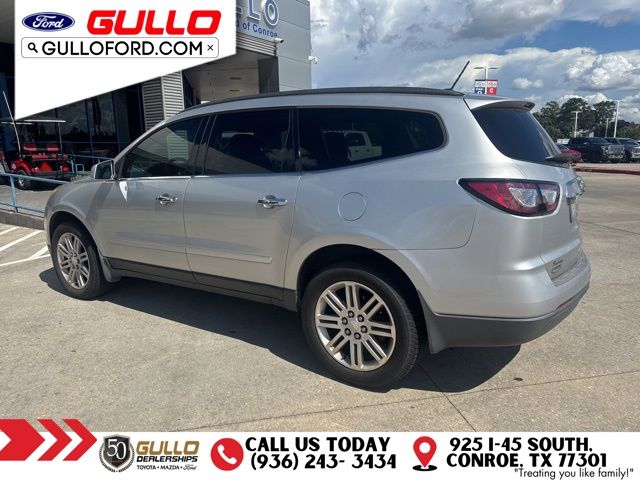 2014 Chevrolet Traverse 1LT photo 2