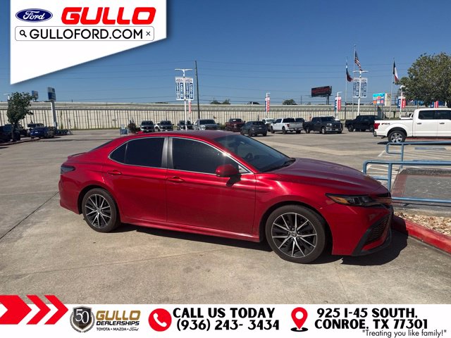 Used 2021 Toyota Camry SE Sedan