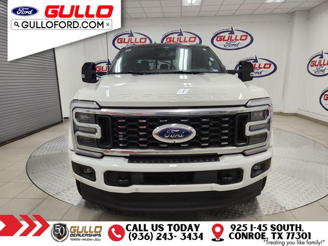 2025 Ford F-450 photo 2
