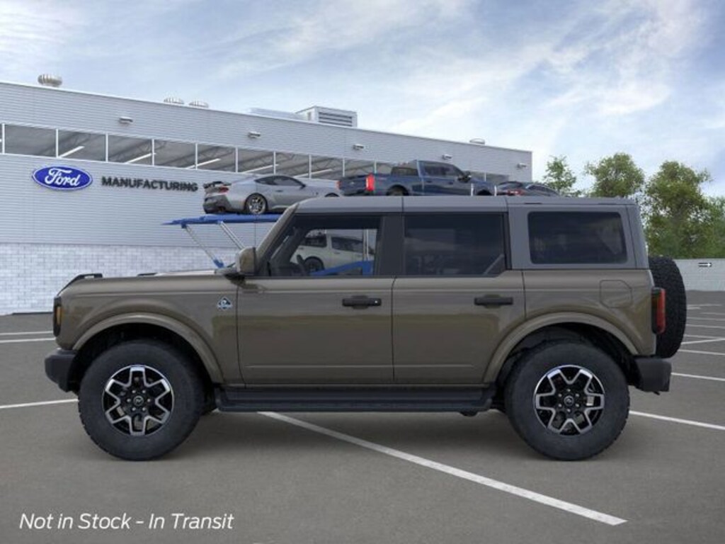 New 2026 Ford Bronco Outer Banks SUV
