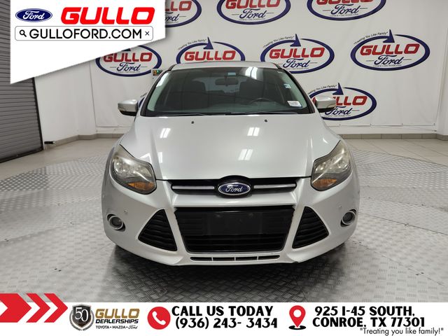2013 Ford Focus Titanium photo 2