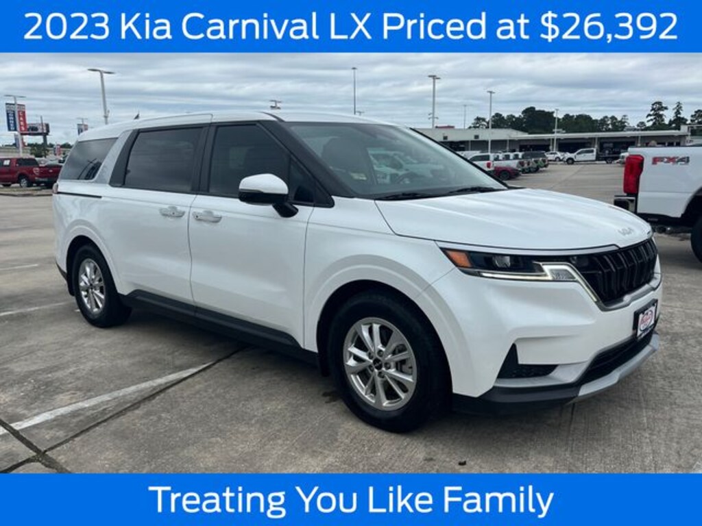 Used 2023 Kia Carnival LX Seat Package Minivan/Van