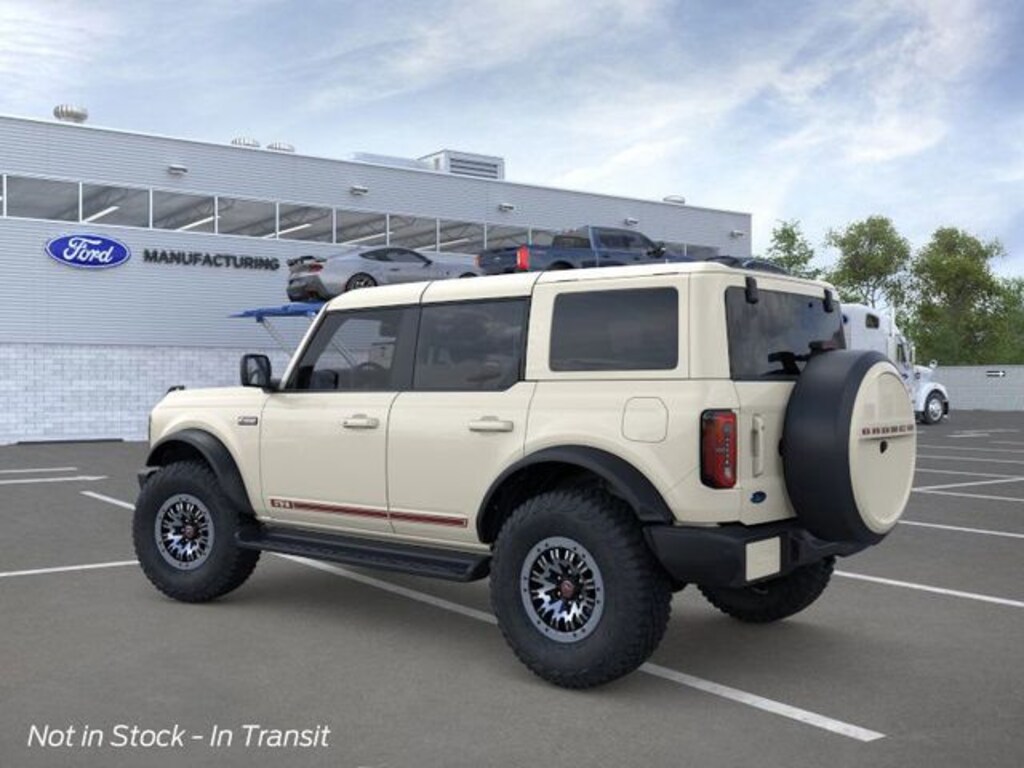 New 2026 Ford Bronco Outer Banks SUV