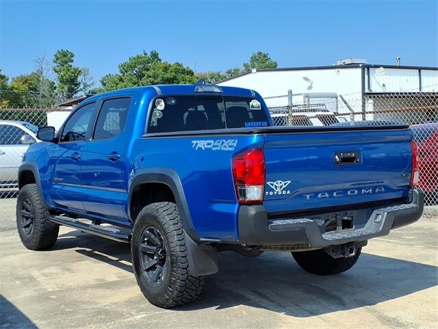 2017 Toyota Tacoma SR5 Sport TRD Pro photo 2