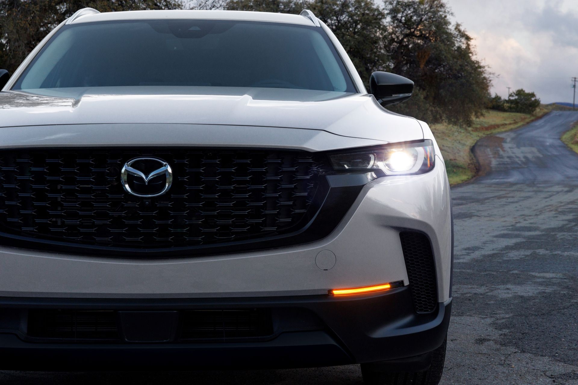 2025_Mazda_CX-50_Hybrid_Front_Exterior_Scenic_Image-web.jpg