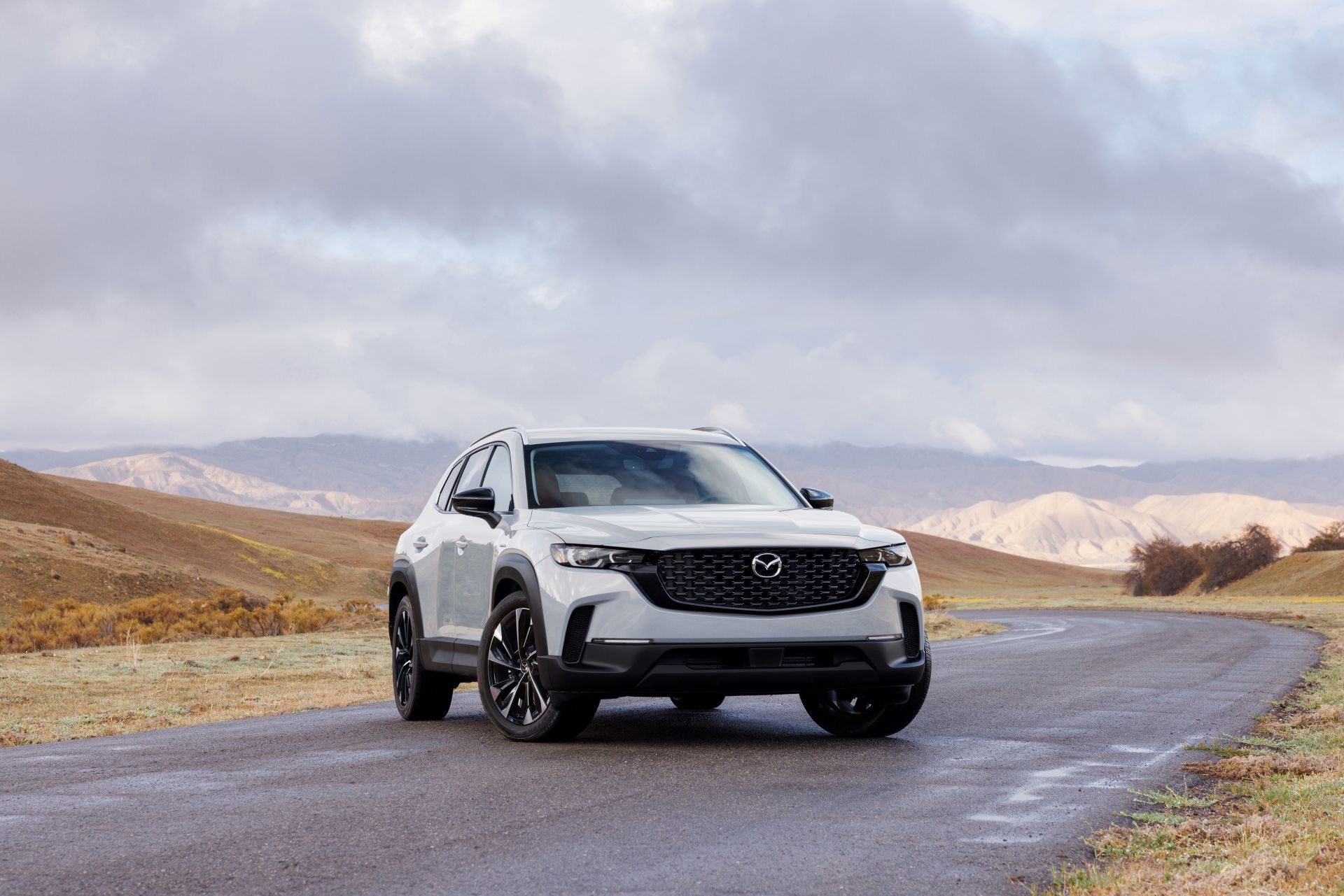 The 2025 MAZDA CX50 Hybrid Great for Commuters