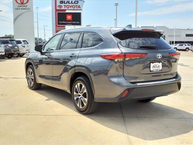 Certified 2023 Toyota Highlander XLE with VIN 5TDKDRAH9PS008675 for sale in Conroe, TX