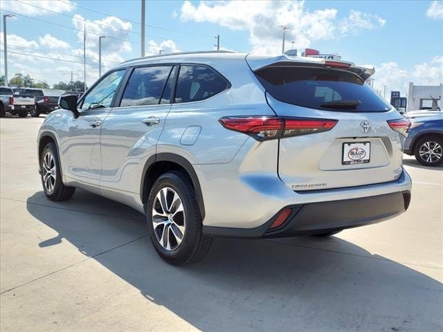 Certified 2023 Toyota Highlander XLE with VIN 5TDKDRAH8PS014693 for sale in Conroe, TX