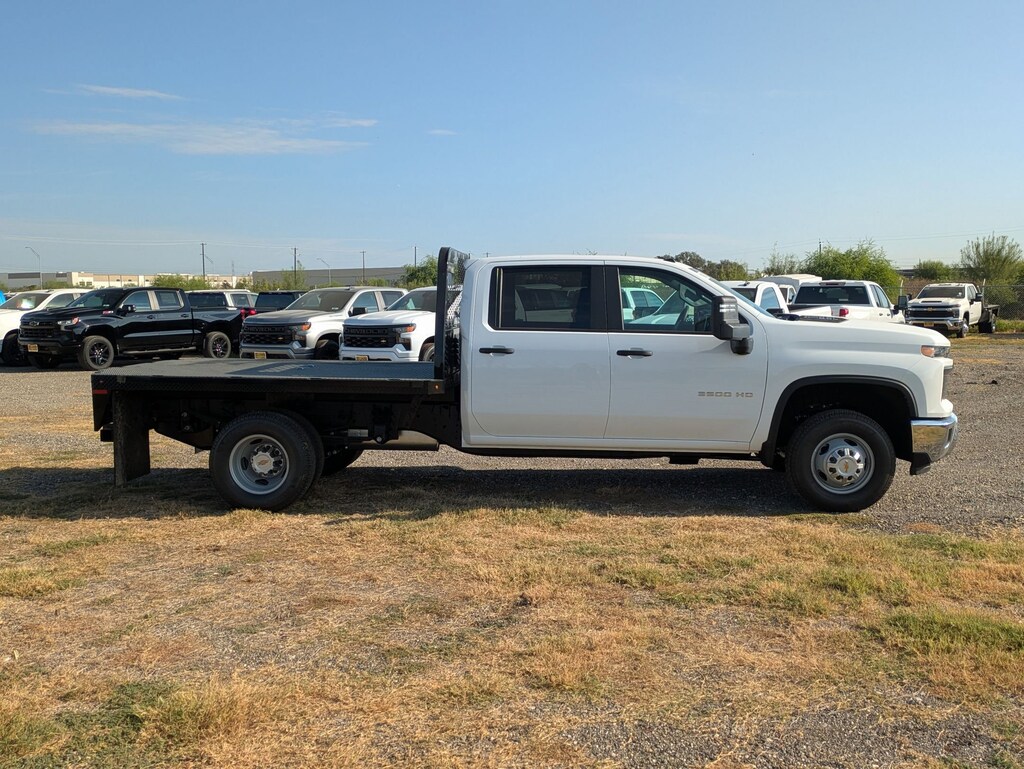New 2025 Chevrolet Silverado 3500 HD Chassis Work Truck Truck Crew Cab