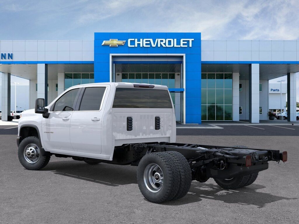 New 2025 Chevrolet Silverado 3500 HD Chassis Work Truck Truck Crew Cab