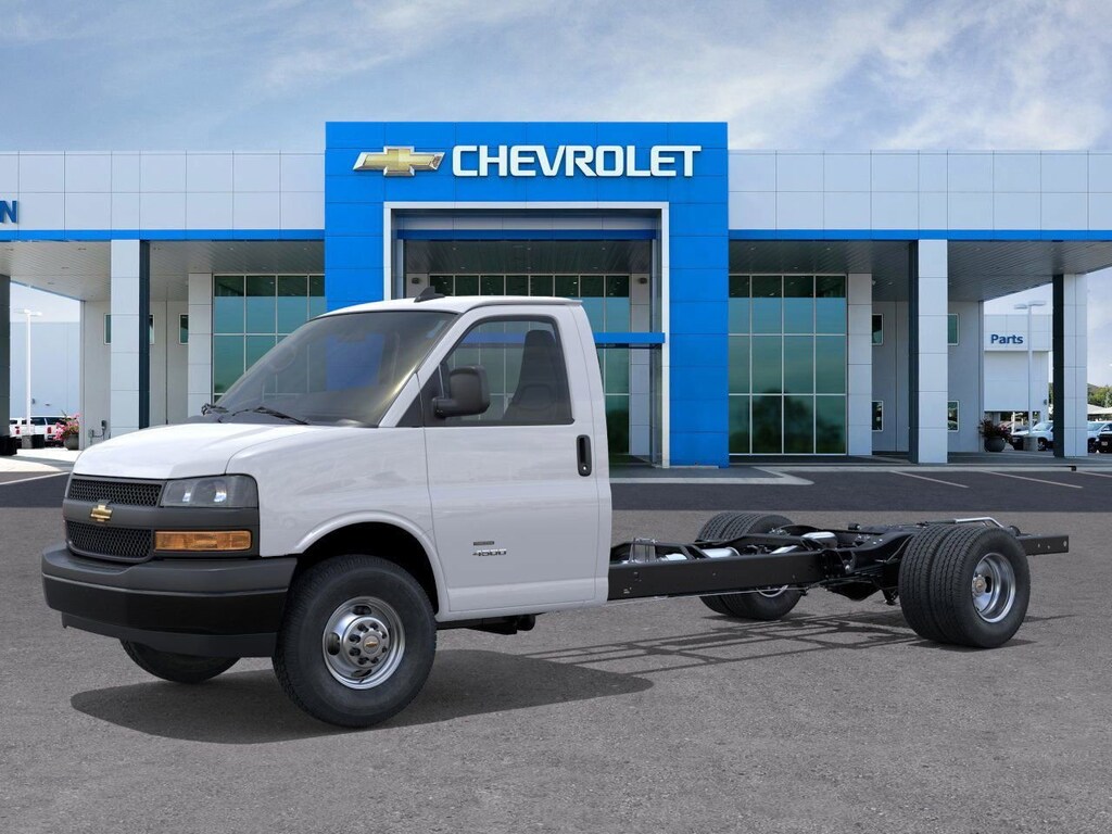 New 2025 Chevrolet Express Cutaway 4500 4500 Van Truck