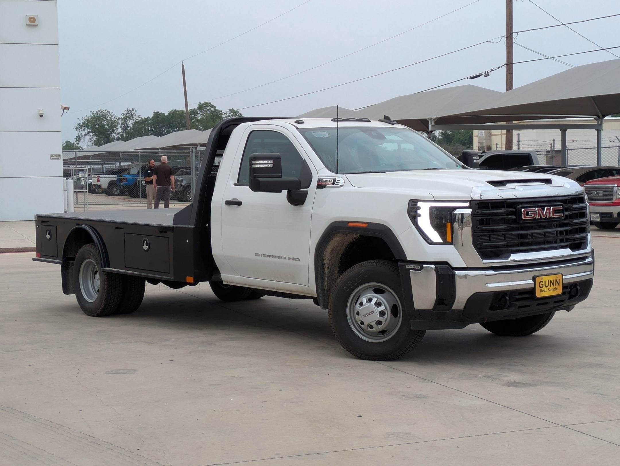 2024 GMC Sierra 3500 Chassis Cab Pro's photo