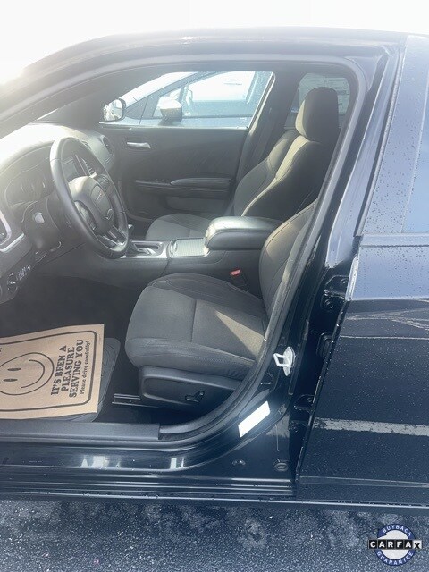 2019 Dodge Charger SXT photo 2