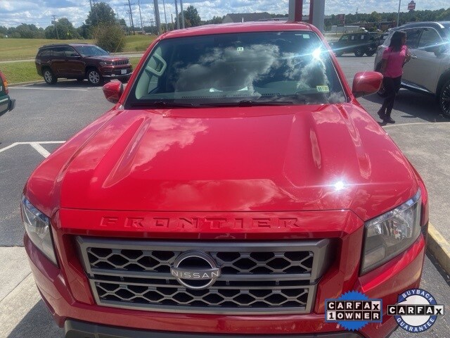 2022 Nissan Frontier SV photo 2