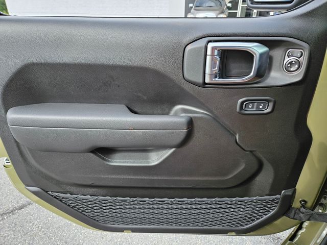 2025 Jeep Wrangler 4-Door Rubicon - Photo 13