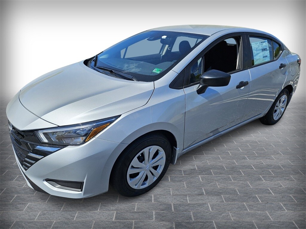 2025 Nissan Versa 1.6 S photo 2