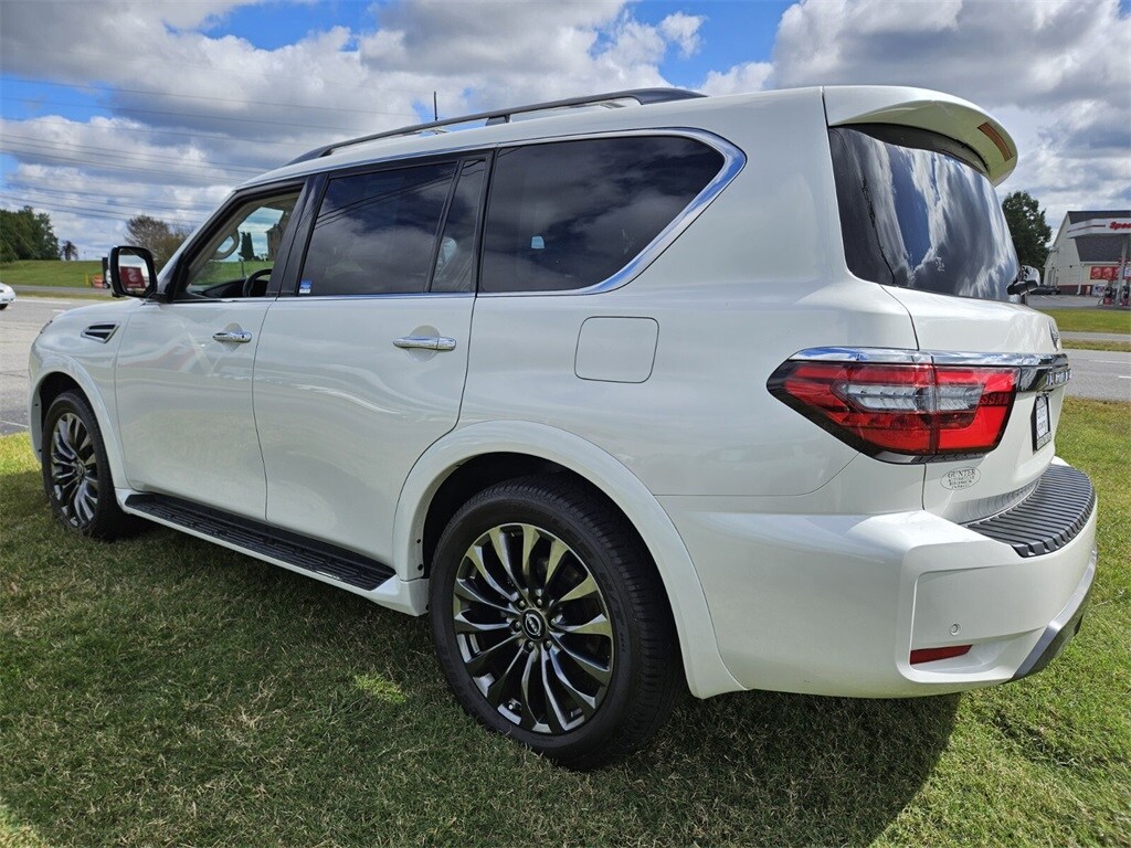 2023 Nissan Armada Platinum photo 4