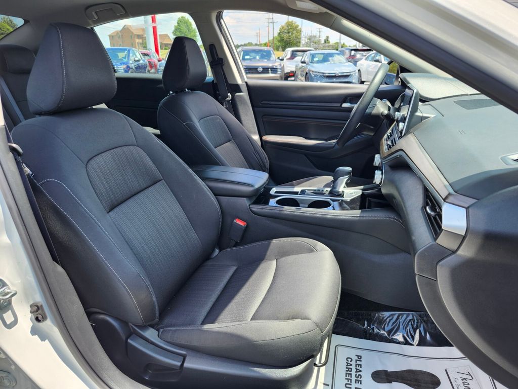 2023 Nissan Altima SV - Photo 21