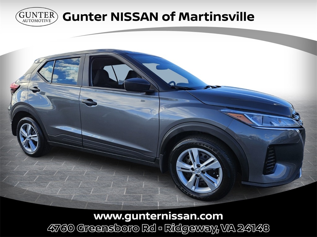 2025 Nissan KICKS PLAY Base's photo