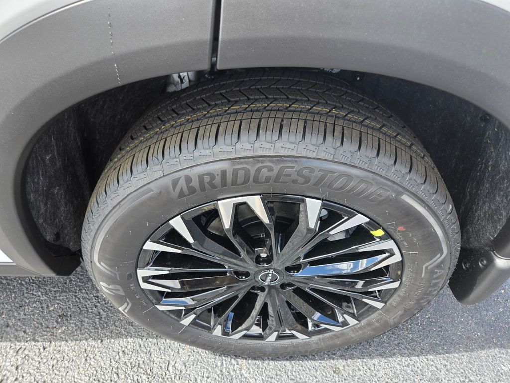 2026 Nissan Rogue Platinum - Photo 7