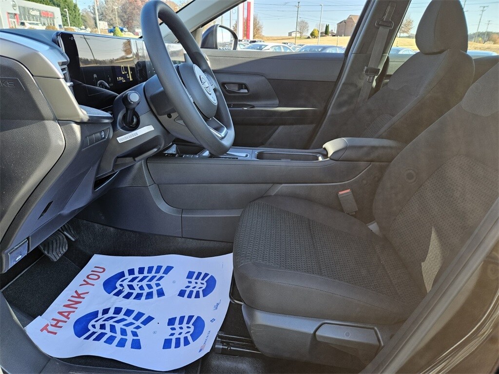 2026 Nissan Kicks S photo 3