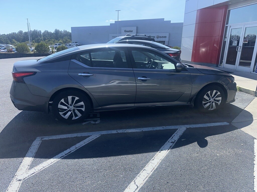 2022 Nissan Altima 2.5 S photo 3