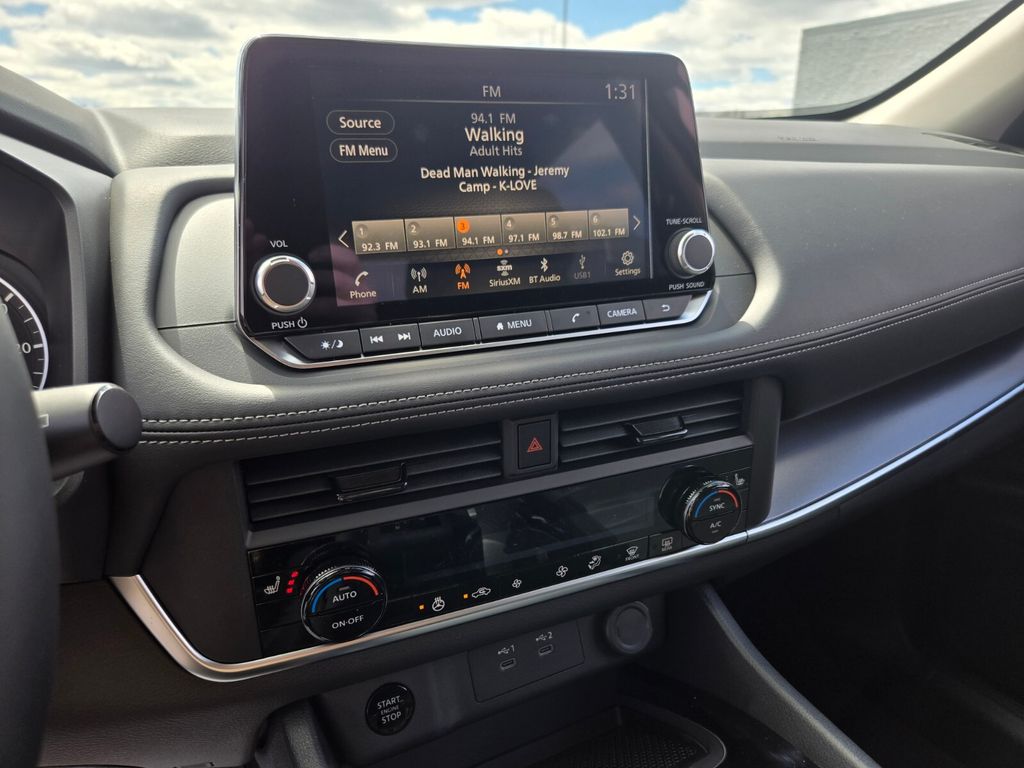 2026 Nissan Rogue Platinum - Photo 8