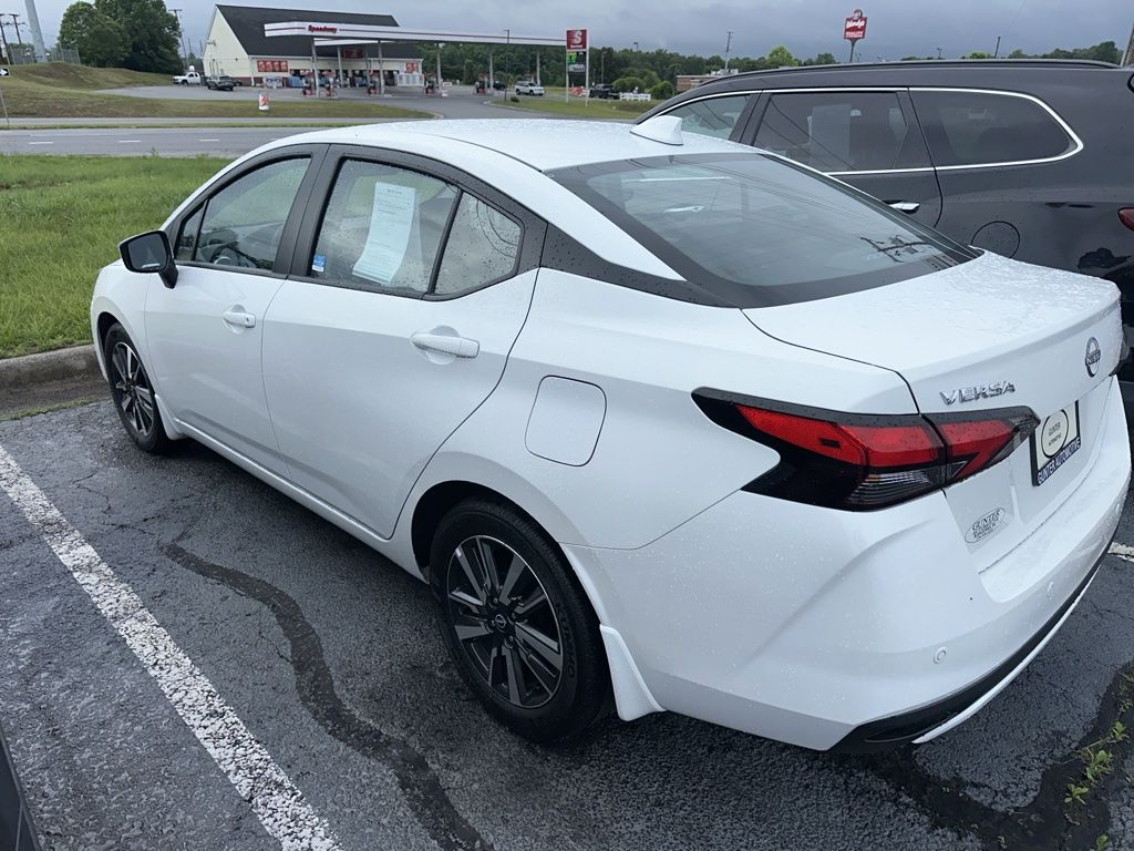 2025 Nissan Versa 1.6 SV CVT's photo