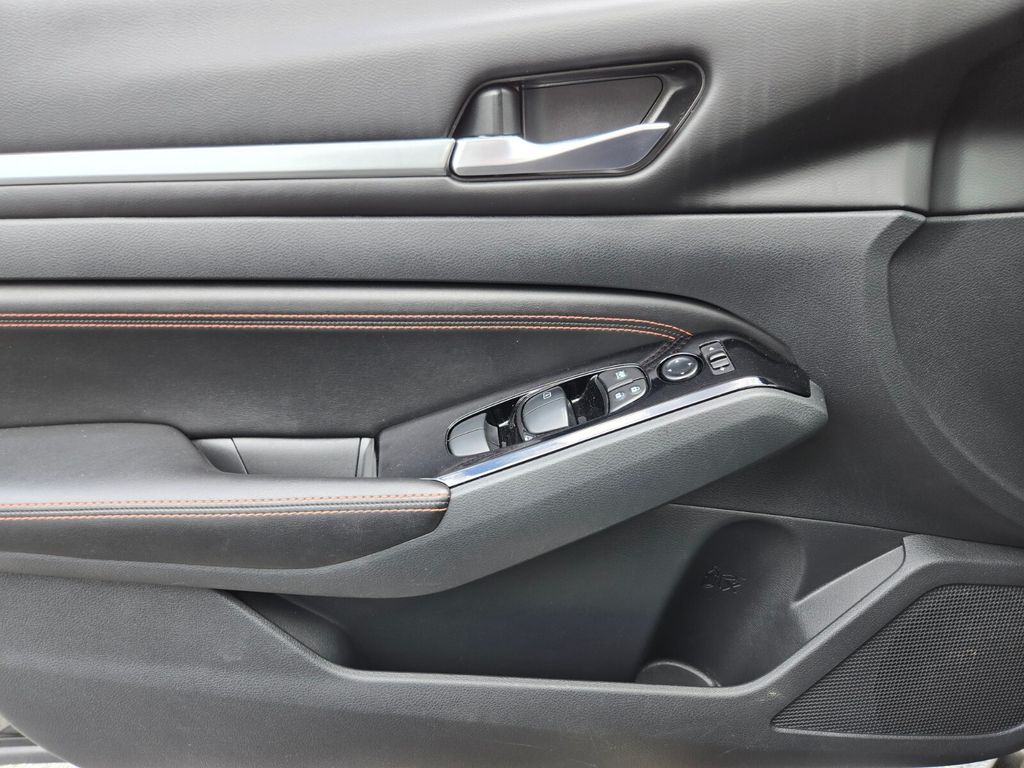 2023 Nissan Altima SR - Photo 29