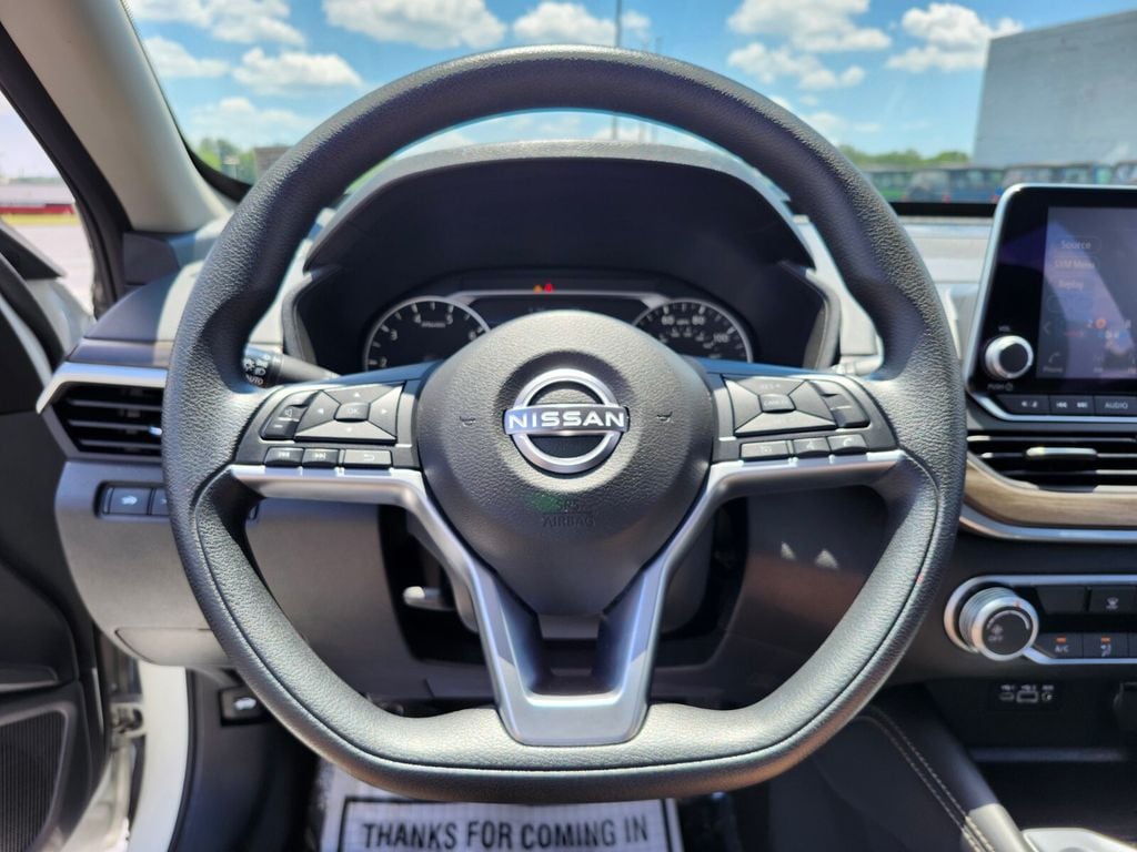 2023 Nissan Altima SV - Photo 28
