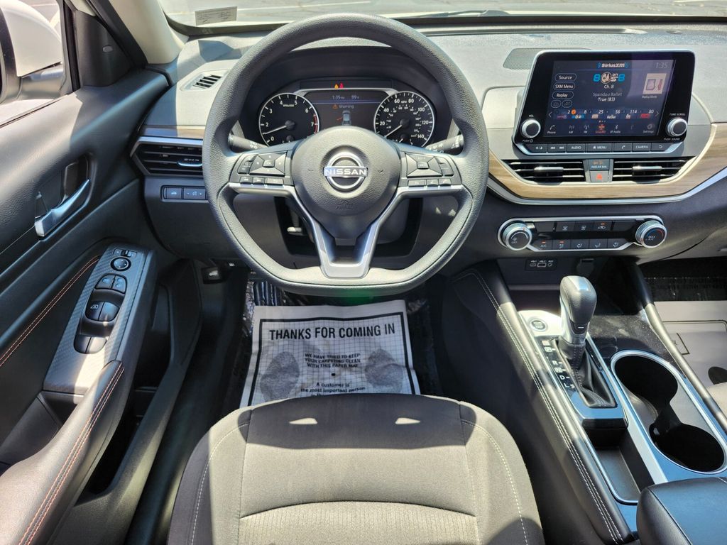 2023 Nissan Altima SV - Photo 13