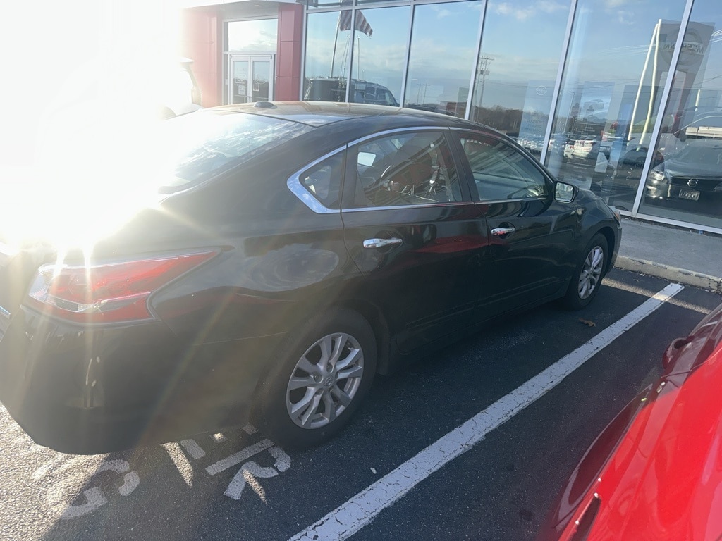 Used 2014 Nissan Altima S with VIN 1N4AL3APXEC186280 for sale in Ridgeway, VA