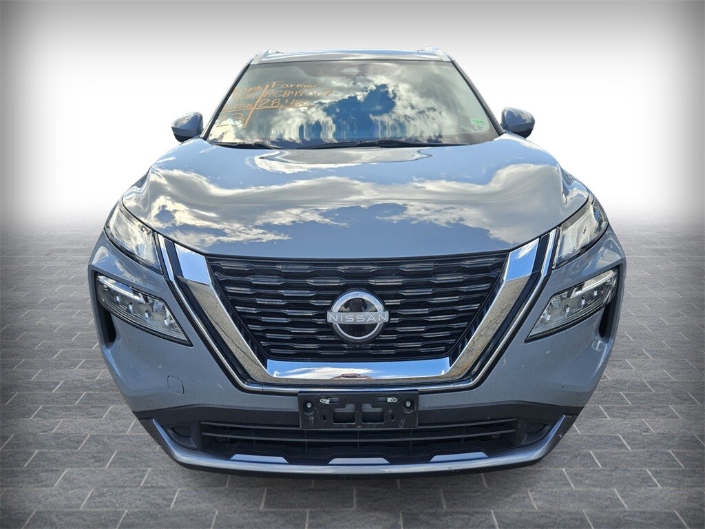 2023 Nissan Rogue SL photo 2
