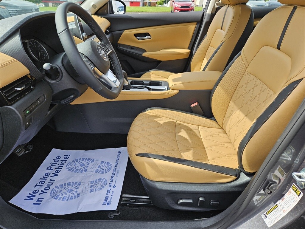 2025 Nissan Sentra SV photo 4