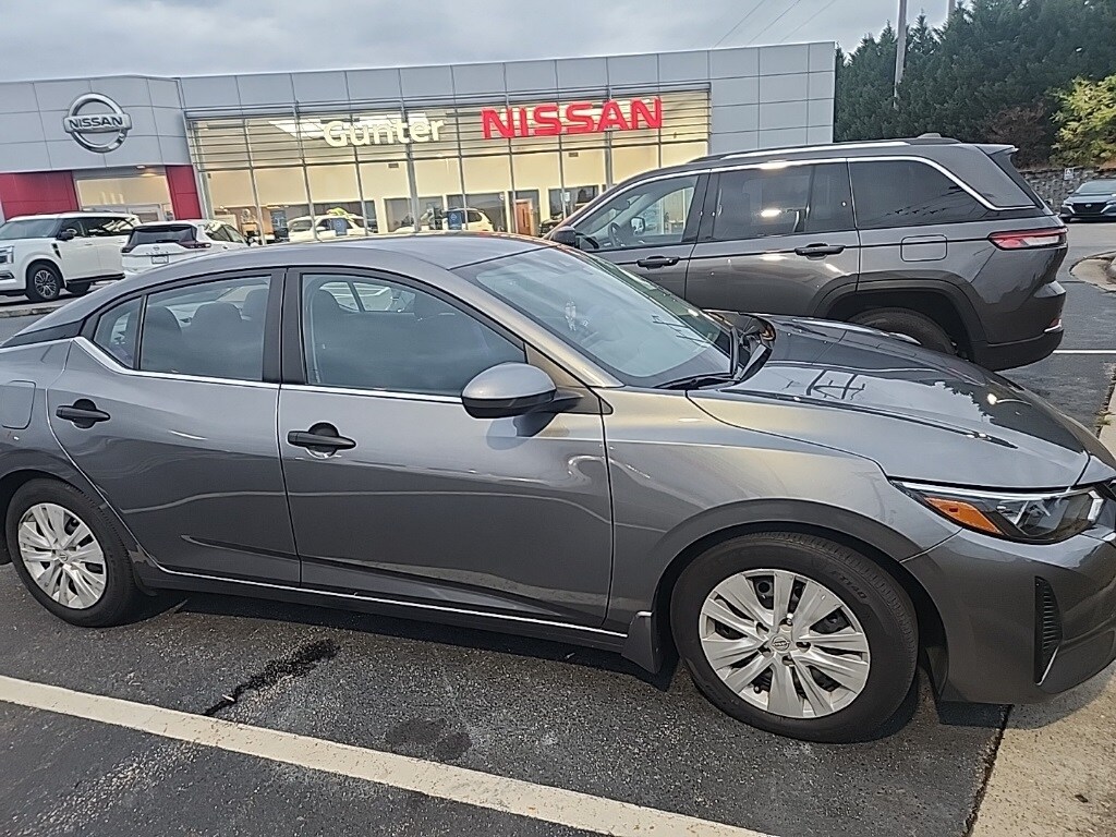 2024 Nissan Sentra S photo 2