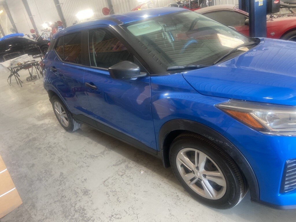 2024 Nissan Kicks S photo 3