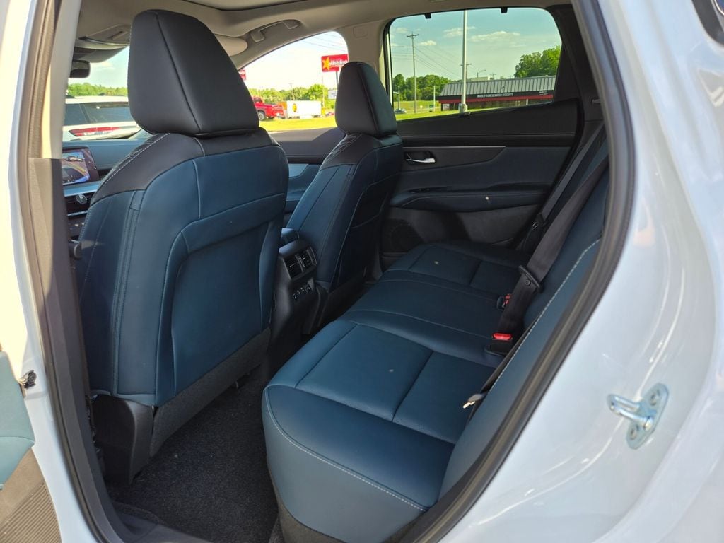 2026 Nissan Murano Platinum - Photo 6