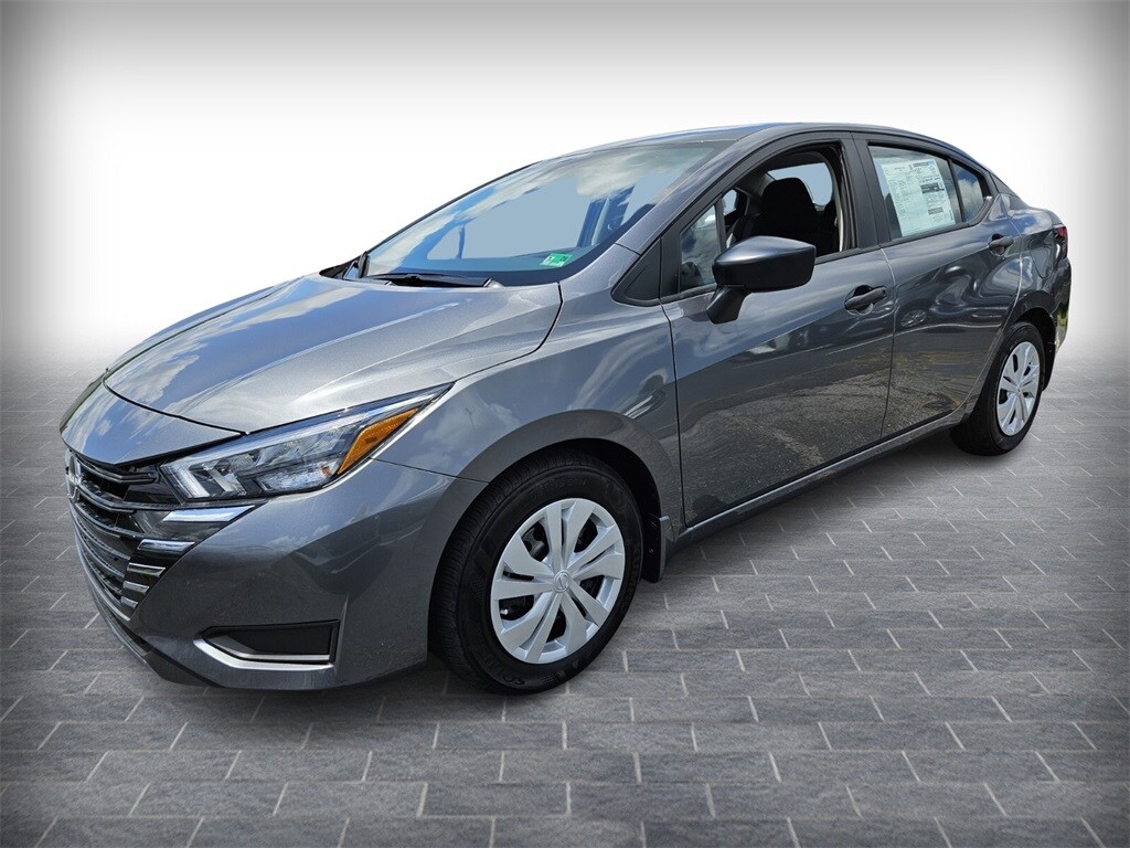 2025 Nissan Versa 1.6 S photo 2