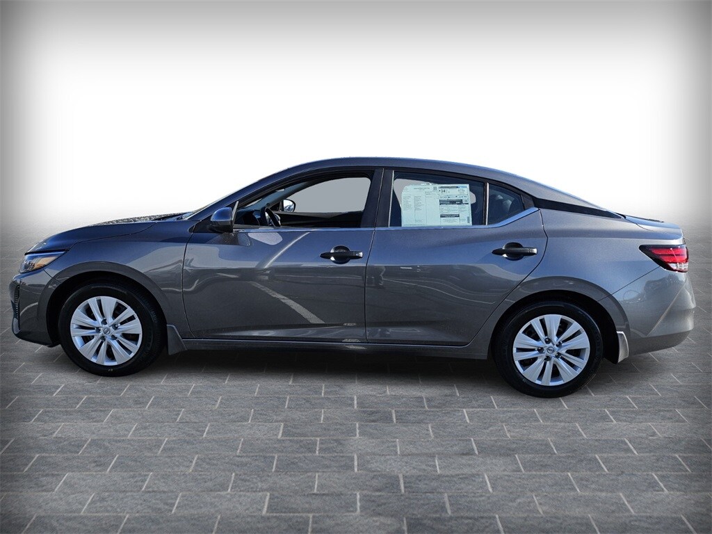 2025 Nissan Sentra S photo 2