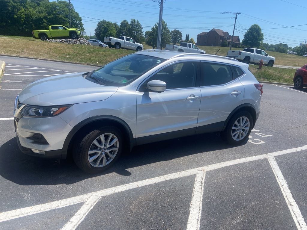 2022 Nissan Rogue Sport SV AWD's photo