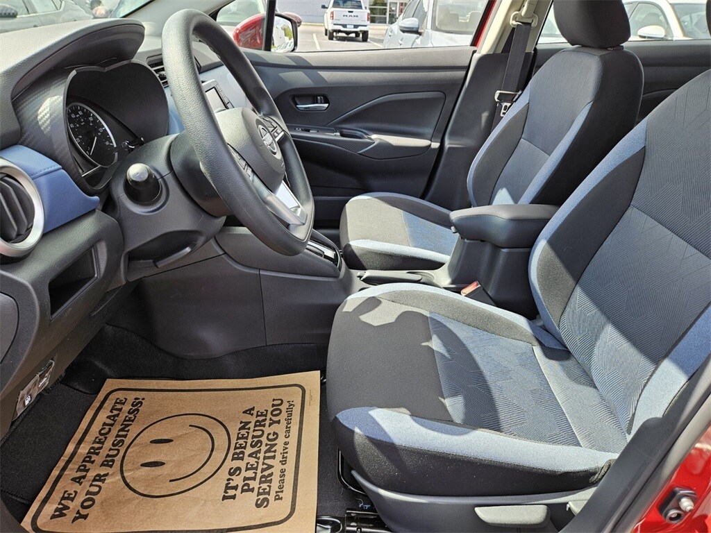 New 2025 Nissan Versa 1.6 SV Sedan