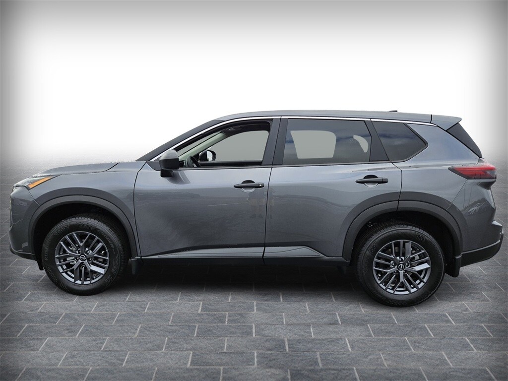 2026 Nissan Rogue S photo 2
