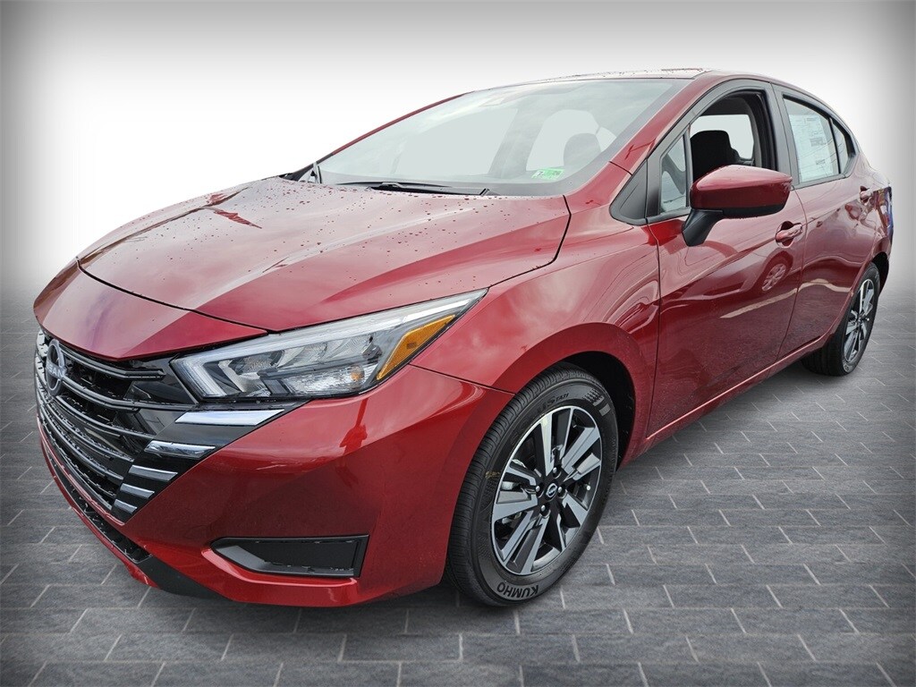2025 Nissan Versa 1.6 SV photo 2