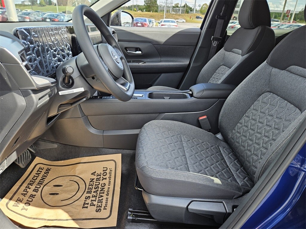 2026 Nissan Kicks SV photo 4