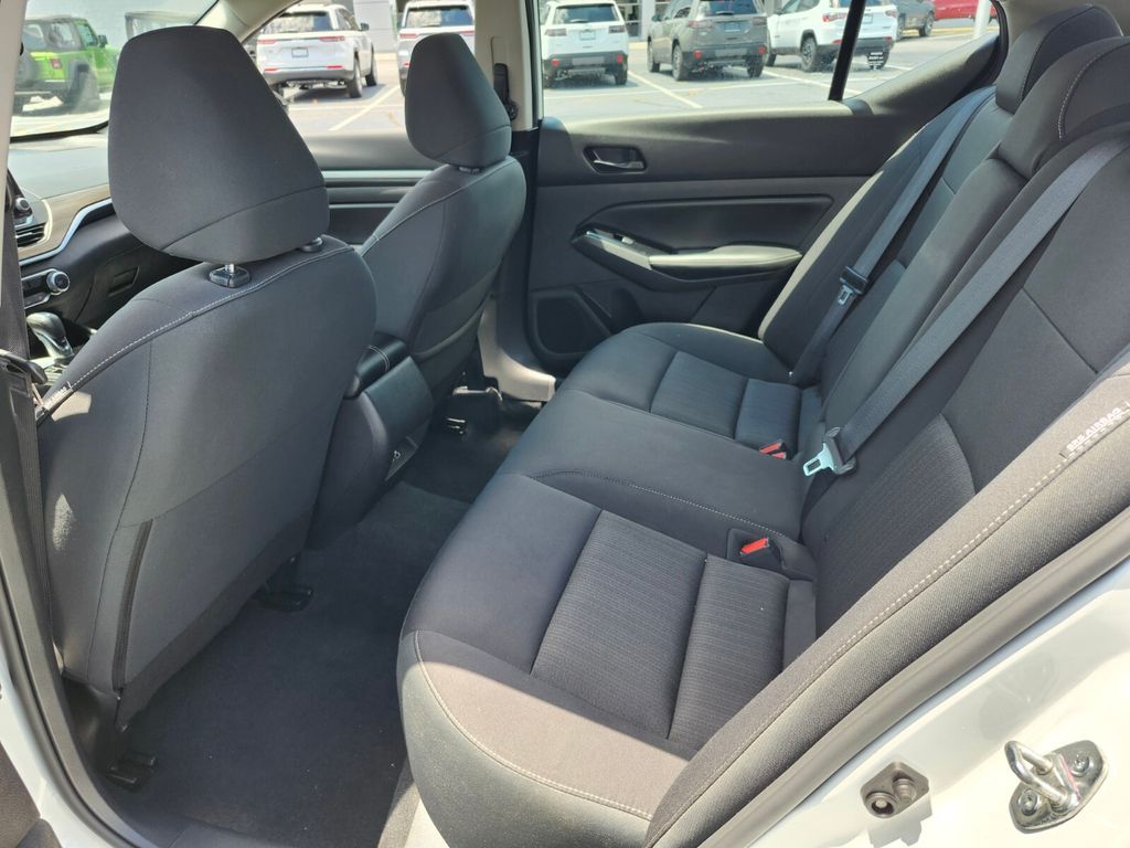 2023 Nissan Altima SV - Photo 10