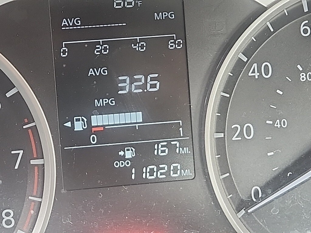 2025 Nissan Versa 1.6 S photo 4