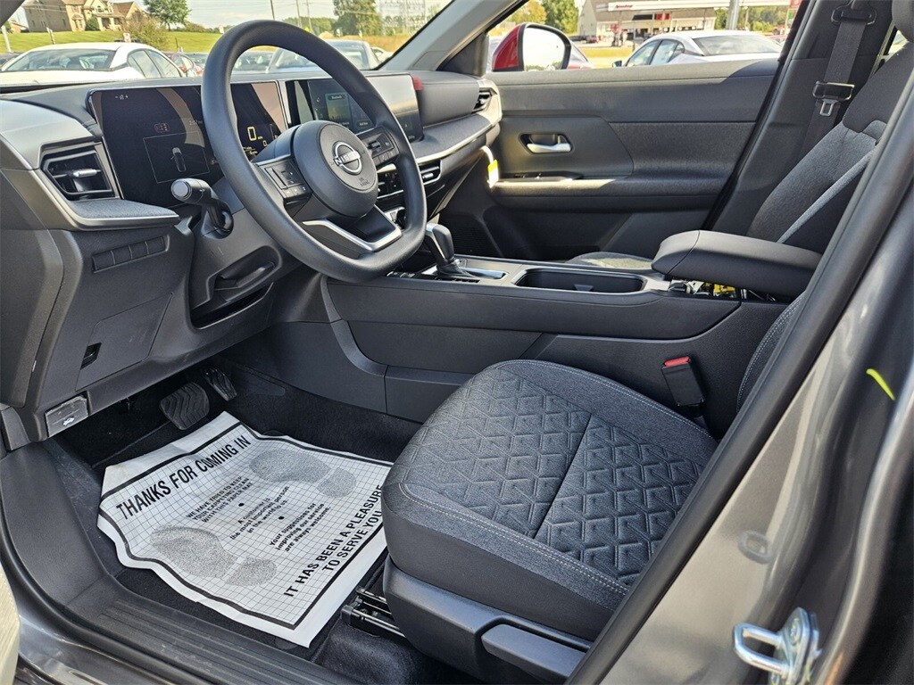 2026 Nissan Kicks SV photo 3