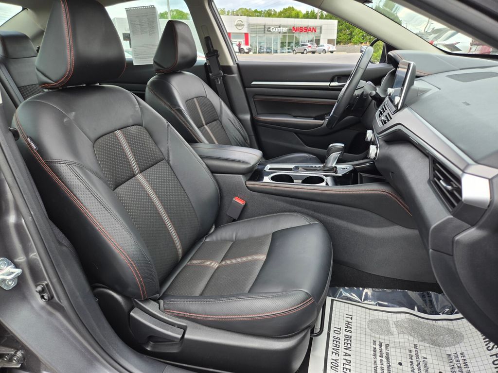 2023 Nissan Altima SR - Photo 15