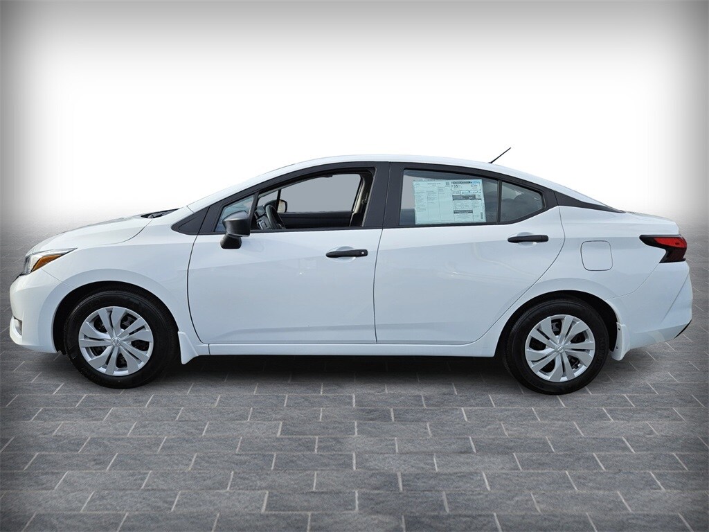 New 2025 Nissan Versa 1.6 S Sedan
