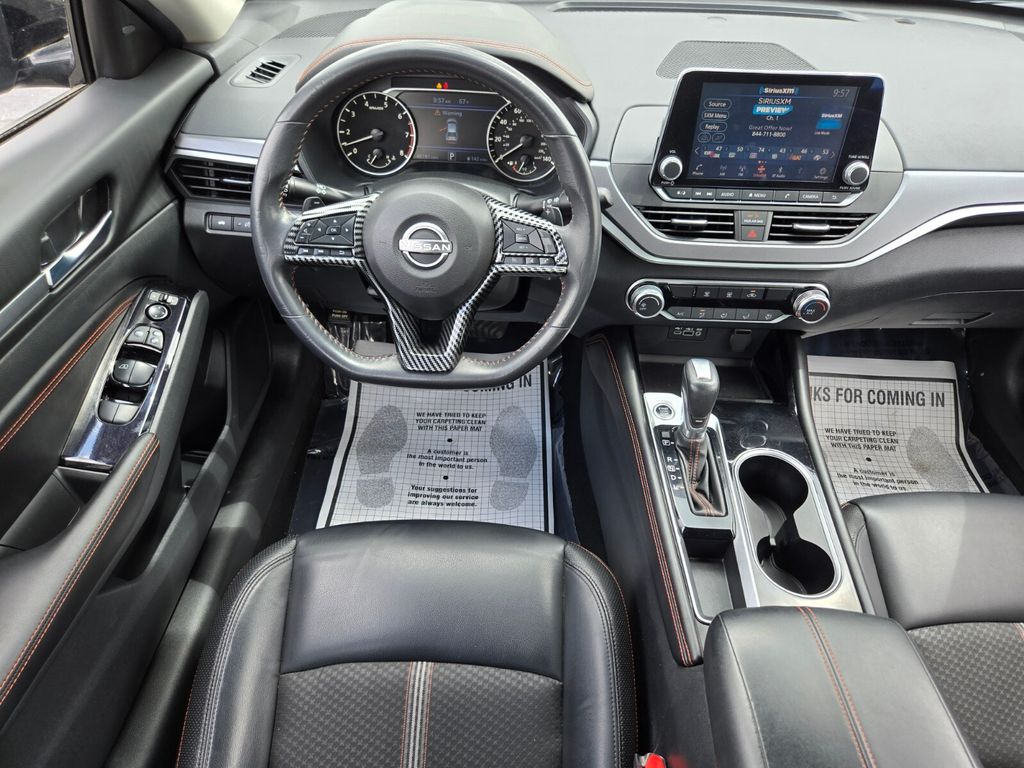 2023 Nissan Altima SR - Photo 9
